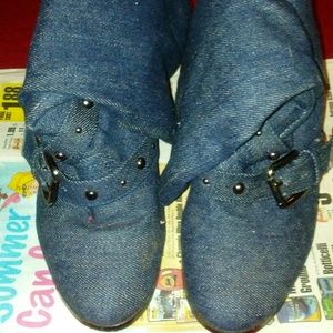 Woman jean boots size 6.5